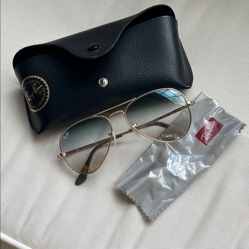 Ray-Ban Aviator Sunglasses